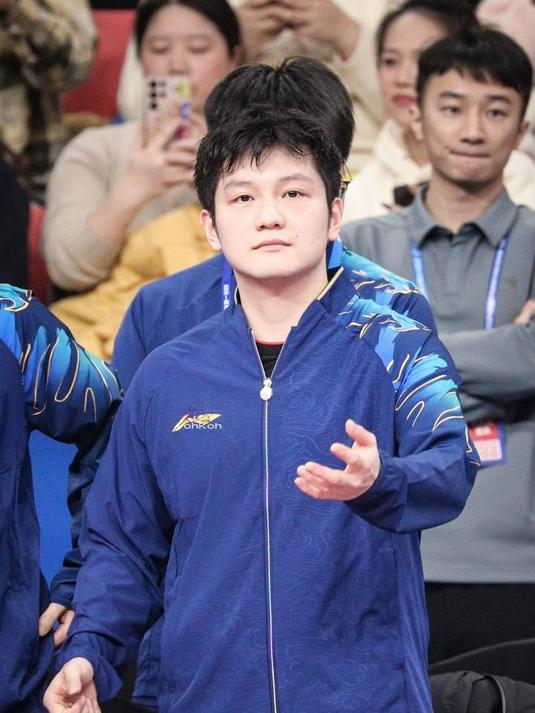 NG娱乐-阿扎伦卡重返赛场，夺冠首场状态出色，拜仁观众沸腾！再创辉煌时刻的简单介绍