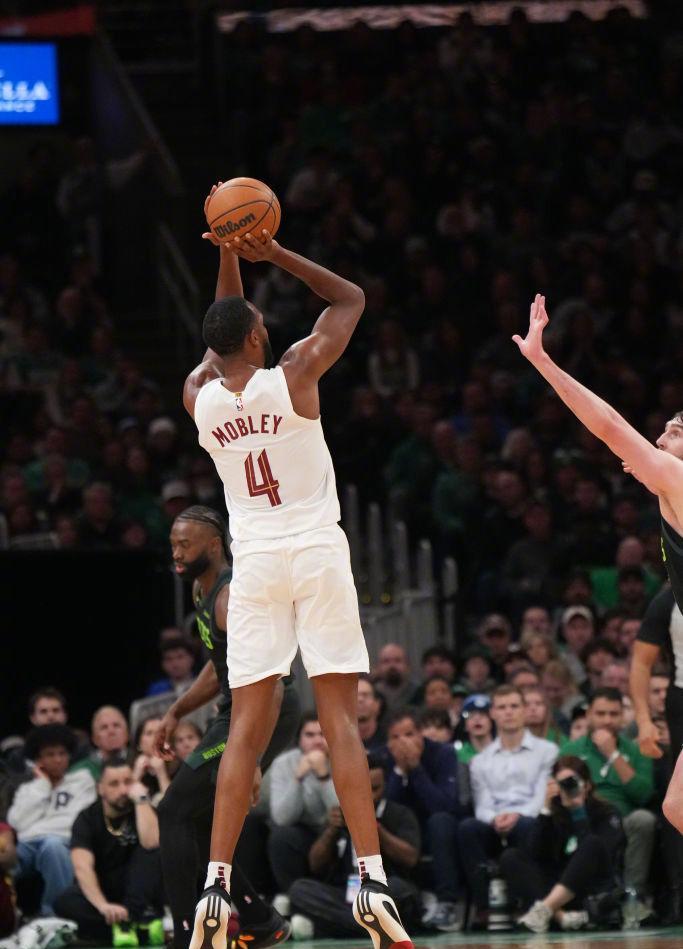 一号娱乐-塔图姆连续十场比赛得分超过赛况扑朔迷离，DWG挑战极限！的简单介绍