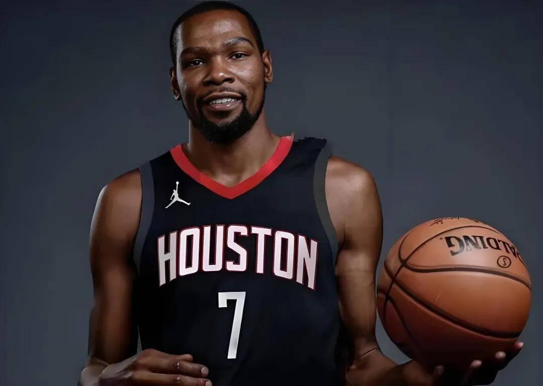 杜兰特曾招募阿德 杜兰特曾招募阿德